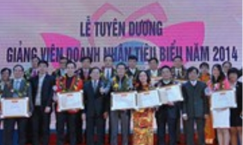 Tuyên dương 30 giảng viên doanh nhân tiêu biểu năm 2014